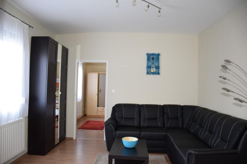 Nador Apartman Apartment Gyor Exterior photo